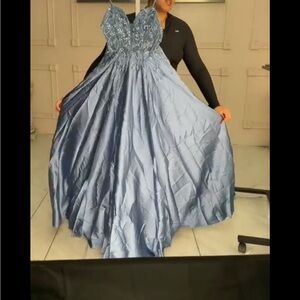 Elegant Blue Evening Gown size xs NWOT